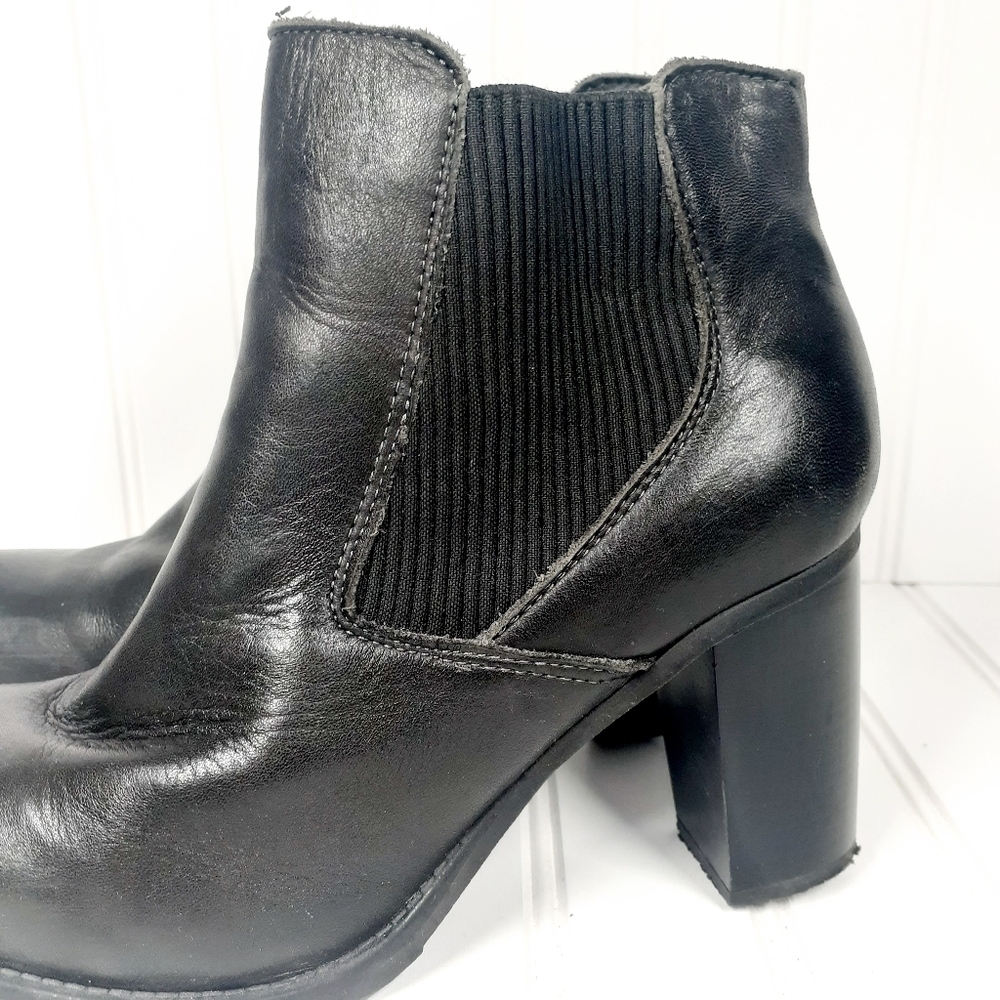 Megis Black Heeled Ankle Boots - Picture 4 of 10